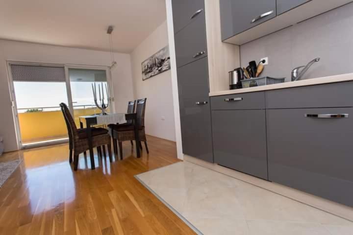 Apartman Mila Kaštela Exterior foto